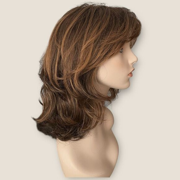 Wig Synthetic Fashion Wig. Never Worn. Sz: Avg. - Picture 7 of 8